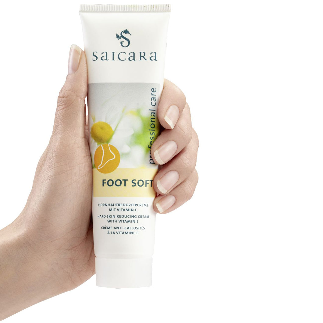 Утолщенный крем для ухода за кожей SAICARA FOOT SOFT. Крем уменьшает утолщение кожи и подходит для профилактики/ухода за утолщением кожи на пятках, молоткообразных пальцах и основании вросшего ногтя. 100мл/500мл
