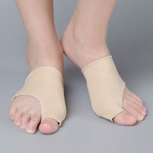 Load image into Gallery viewer, Protection and relief for the ball of the foot at the big toe. SAICARA BALL CUSION WITH ELASTIC STRAP. 2 pcs in a package
